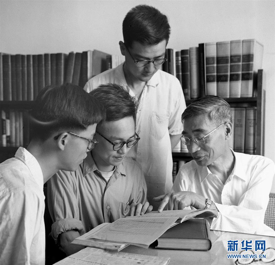 “心有大我，至诚报国”——知识分子的时代答卷