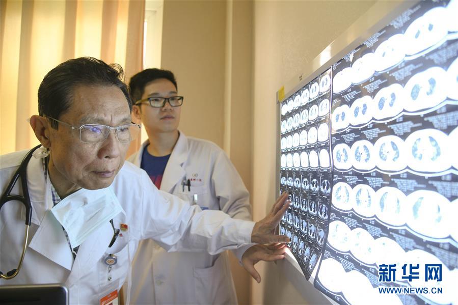 “心有大我，至诚报国”——知识分子的时代答卷