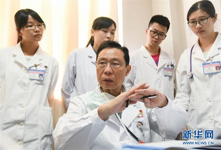 “心有大我，至诚报国”——知识分子的时代答卷